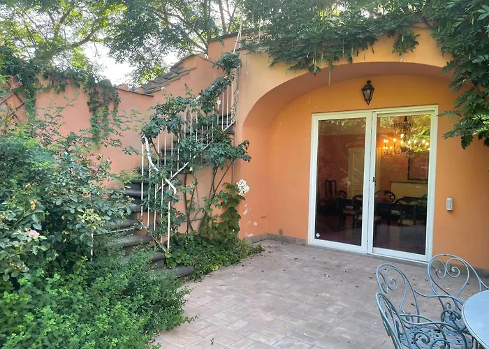 Luxury Villa - Appia Antica